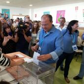 José Antonio Monago vota en el 24M