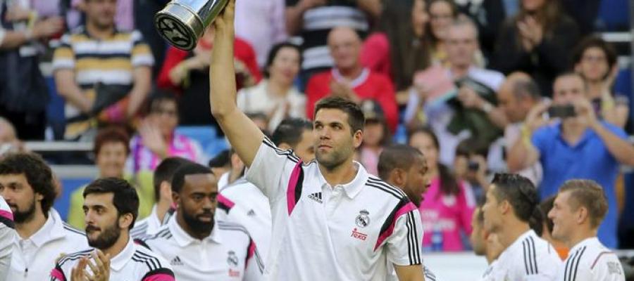 Felipe Reyes exhibiendo la Euroliga en el Bernabéu Felipe Reyes exhibiendo la Euroliga en el Bernabéu