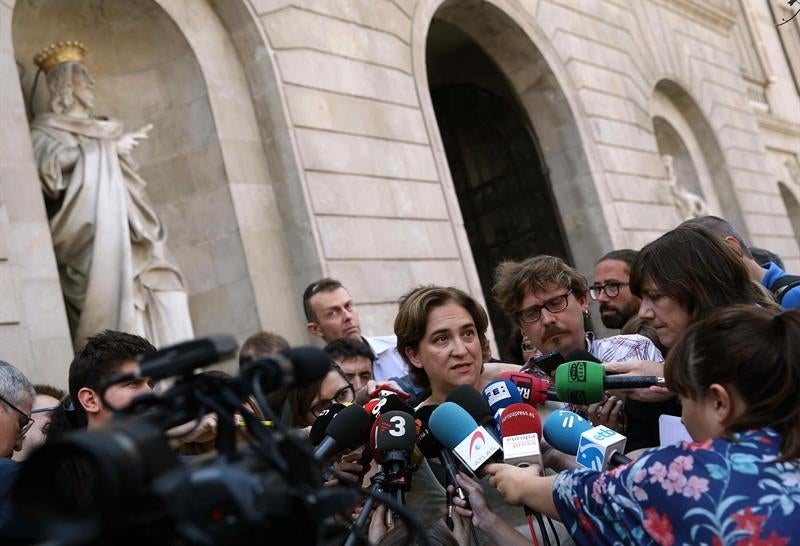 Los elogios de Ada Colau a Xavier Trías Los elogios de Ada Colau a Xavier Trías