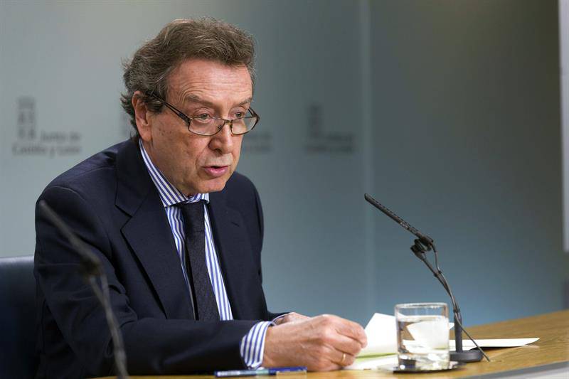 Junta y sindicatos se reúnen para mejorar las condiciones laborales de los funcionarios Junta y sindicatos se reúnen para mejorar las condiciones laborales de los funcionarios