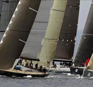 Barcos compitiendo en una etapa de la Copa América Barcos compitiendo en una etapa de la Copa América