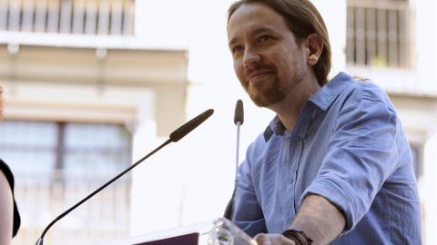  El secretario general de Podemos, Pablo Iglesias, en su intervenci&oacute;n en el acto "Somos Regi&oacute;n" 