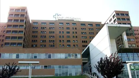 Fachada del Hospital Vall d'Hebron en Barcelona Fachada del Hospital Vall d'Hebron en Barcelona