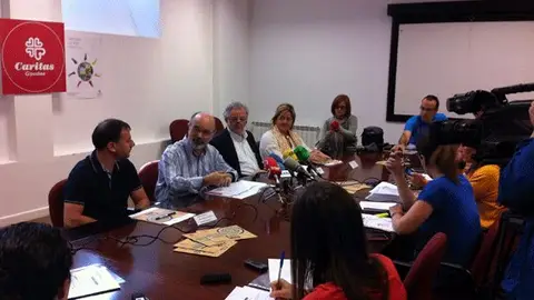 Memoria 2014 de Cáritas Gipuzkoa Memoria 2014 de Cáritas Gipuzkoa