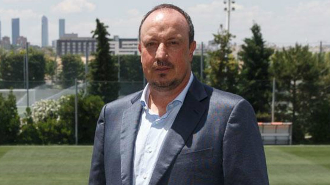 Benítez: "En contra de lo que se dice por ahí, ningún jugador exige jugar aquí o allá" Benítez: "En contra de lo que se dice por ahí, ningún jugador exige jugar aquí o allá"