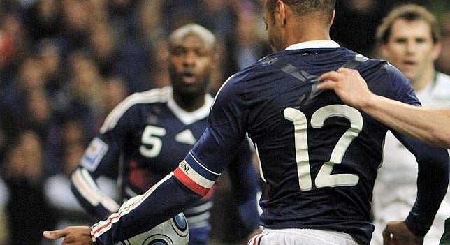 La FIFA pagó a Irlanda para silenciar una polémica mano de Henry La FIFA pagó a Irlanda para silenciar una polémica mano de Henry