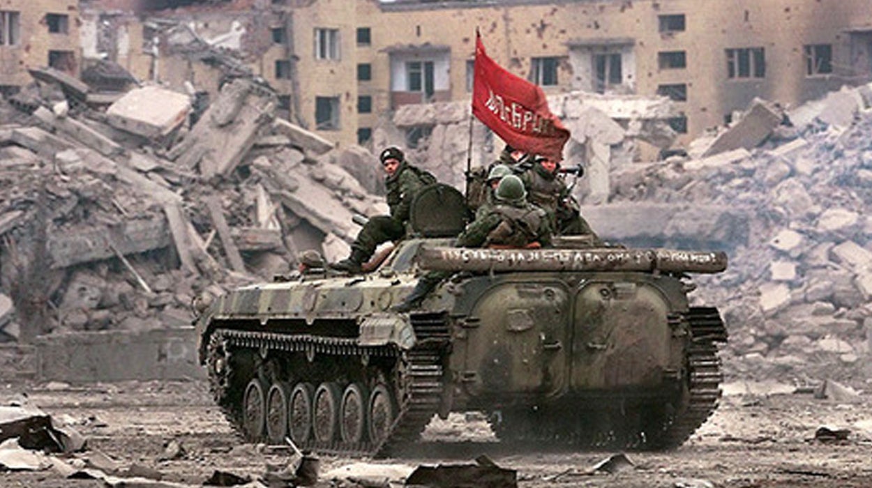 Un mundo feliz: La verdad no oficial de la guerra de Chechenia Un mundo feliz: La verdad no oficial de la guerra de Chechenia