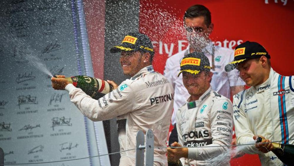 Hamilton celebra su victoria en el GP de Canadá