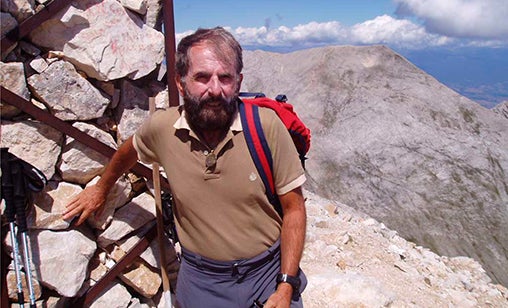 César Pérez de Tudela nos presenta su libro '¿Era necesario morir?'“ César Pérez de Tudela nos presenta su libro '¿Era necesario morir?'“