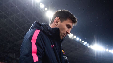 Lionel Messi pensativo