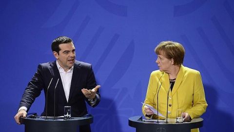 Alexis Tsipras y Angela Merkel