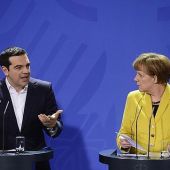 Alexis Tsipras y Angela Merkel