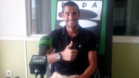 El delantero de la UD San Pedro visit&oacute; los estudios de Onda Cero Marbella tras la victoria contra el Depor B por 1-0.