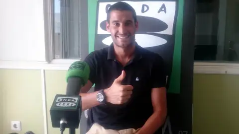 Salva García El delantero de la UD San Pedro visitó los estudios de Onda Cero Marbella tras la victoria contra el Depor B por 1-0.