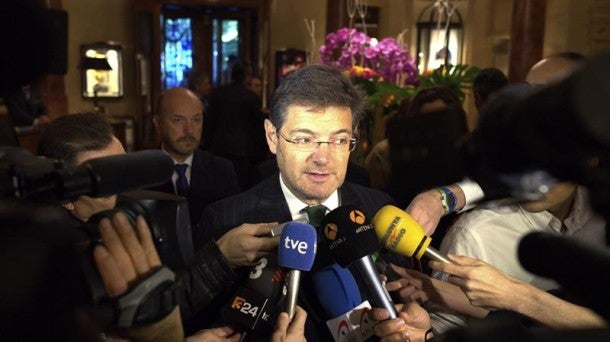Rafael Catalá: "Los cambios los decide el presidente del Gobierno; todo lo demás son especulaciones" Rafael Catalá: "Los cambios los decide el presidente del Gobierno; todo lo demás son especulaciones"