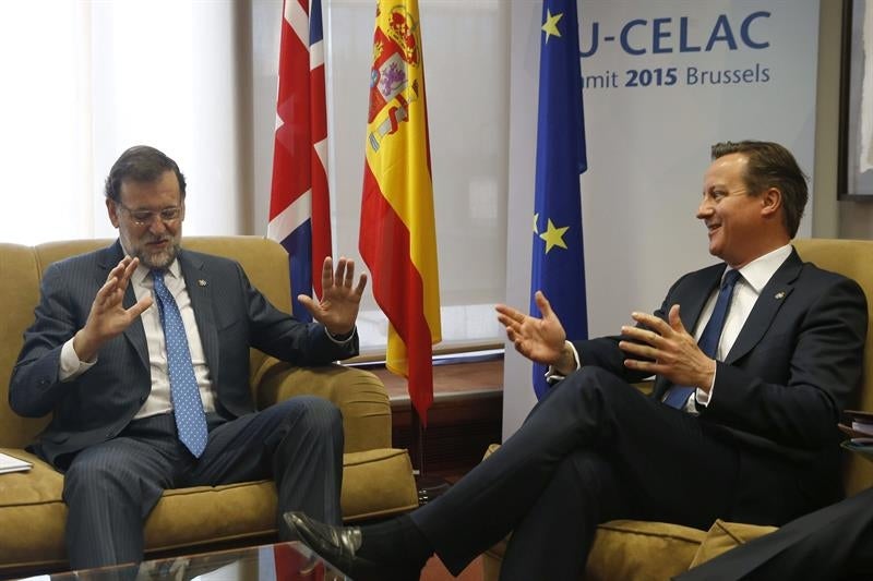 Rajoy y Cameron analizan las propuestas de Reino Unido sobre la reforma de la UE Rajoy y Cameron analizan las propuestas de Reino Unido sobre la reforma de la UE