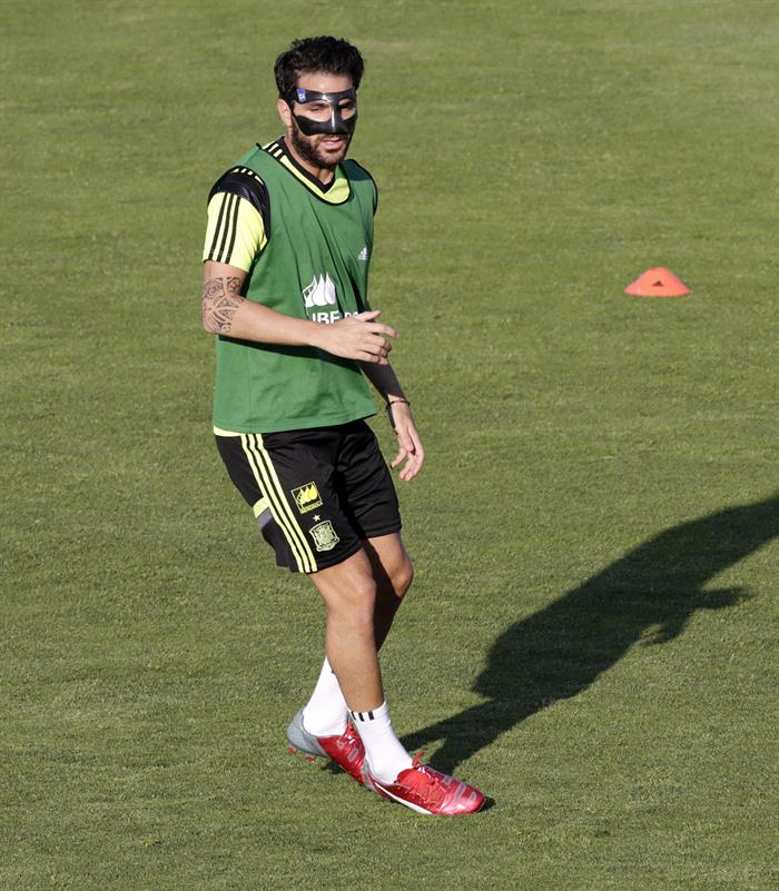 Cesc Fábregas: "Debemos estar más unidos que nunca" Cesc Fábregas: "Debemos estar más unidos que nunca"