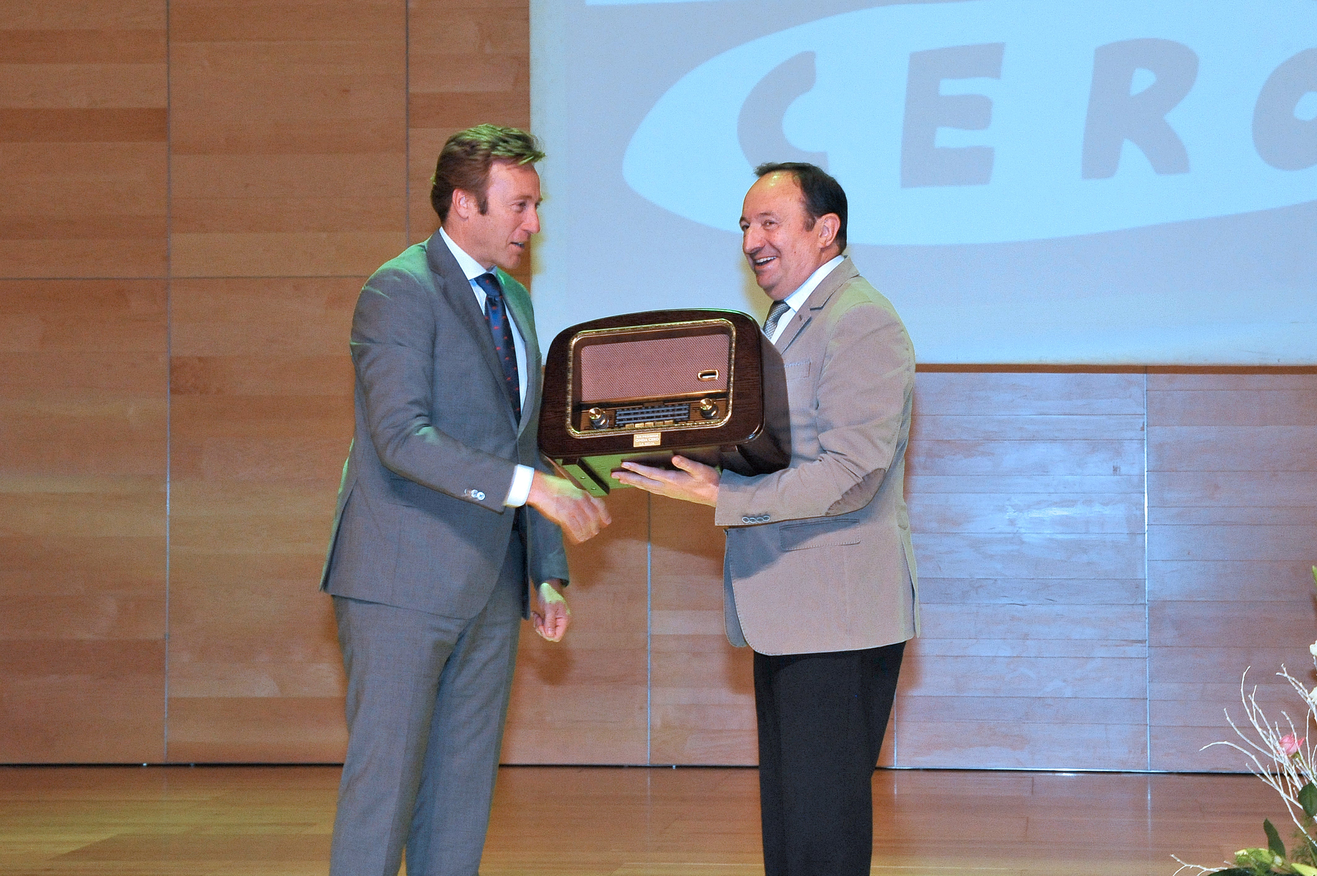 Premio Empresarial para Félix Revuelta, creador de la firma Naturhouse Premio Empresarial para Félix Revuelta, creador de la firma Naturhouse