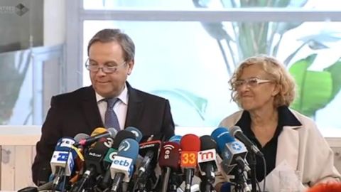 Carmona y Carmena anuncian el acuerdo entre PSOE y Ahora Madrid