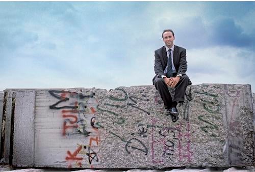 Manuel Romero: "Compré cuatro segmentos del Muro de Berlín" Manuel Romero: "Compré cuatro segmentos del Muro de Berlín"