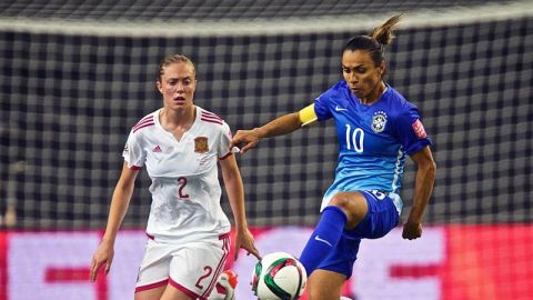 Celia Jim&eacute;nez, jugadora de la Selecci&oacute;n espa&ntilde;ola de f&uacute;tbol femenino