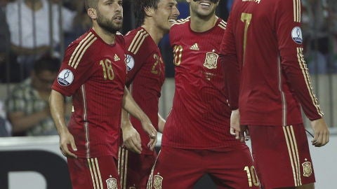 Espa&ntilde;a celebra el gol de Silva ante Bielorrusia