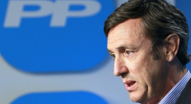 Rafael Hernando: "Rajoy se reúne con Sánchez por respeto a los votantes, no a él" Rafael Hernando: "Rajoy se reúne con Sánchez por respeto a los votantes, no a él"