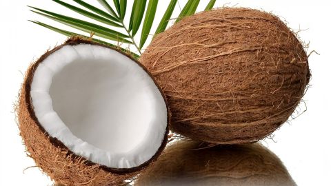 El coco, una sabrosa fruta tropical