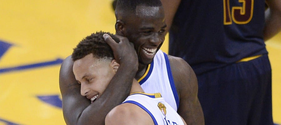 Stephen Curry celebra con Green el triunfo de Golden State ante Cleveland Stephen Curry celebra con Green el triunfo de Golden State ante Cleveland