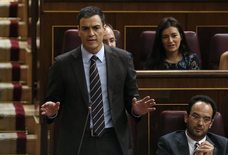 Sánchez espeta a Rajoy que ya no tiene credibilidad para "enmendar lo desmantelado" Sánchez espeta a Rajoy que ya no tiene credibilidad para "enmendar lo desmantelado"