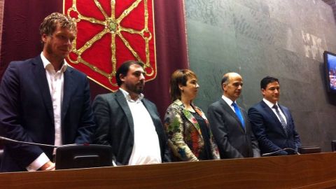 Mesa del Parlamento de Navarra
