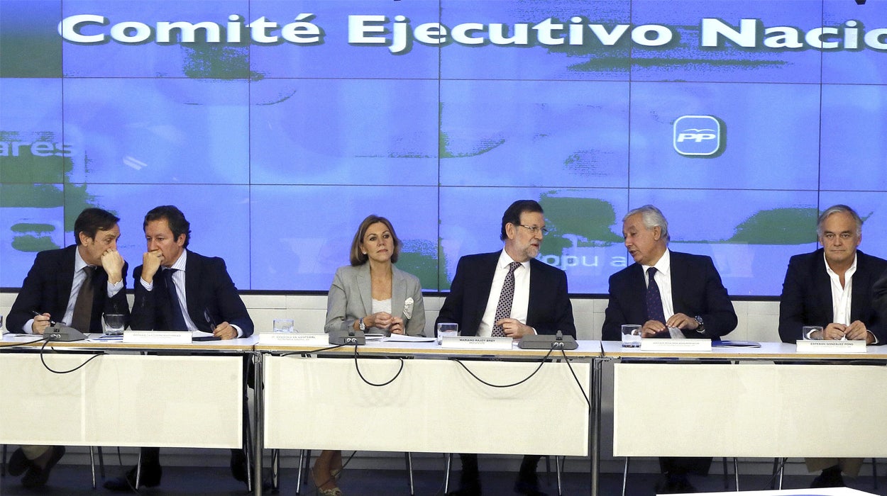 Rajoy reconoce errores y acomete cambios en el partido Rajoy reconoce errores y acomete cambios en el partido
