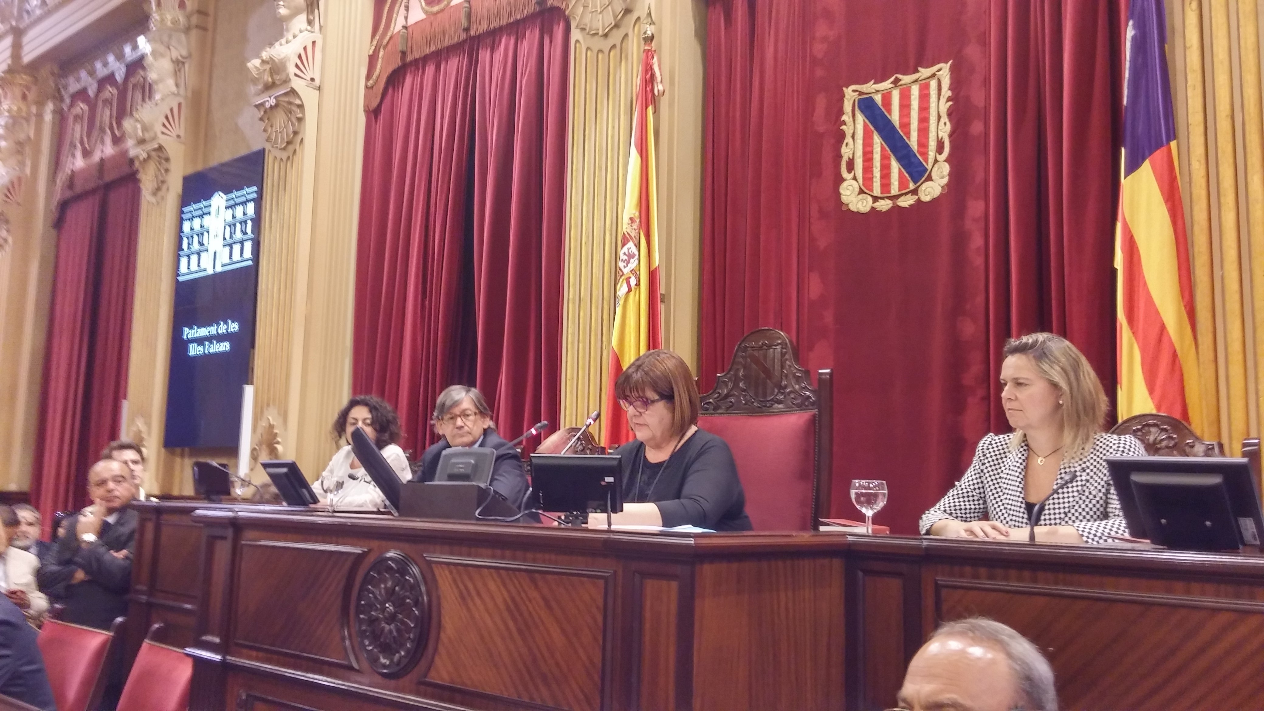 Xelo Huertas, presidenta del Parlament por el pacto entre PSIB, MÉS y Podemos Xelo Huertas, presidenta del Parlament por el pacto entre PSIB, MÉS y Podemos