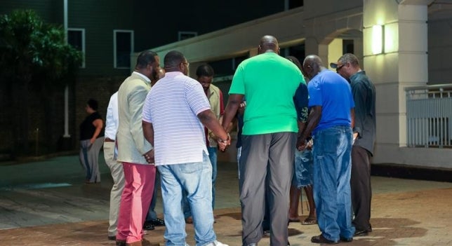 El autor de la matanza de Charleston avisó a sus amigos de que planeaba un tiroteo El autor de la matanza de Charleston avisó a sus amigos de que planeaba un tiroteo