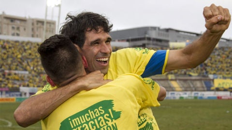 Valer&oacute;n celebra el ascenso de Las Palmas