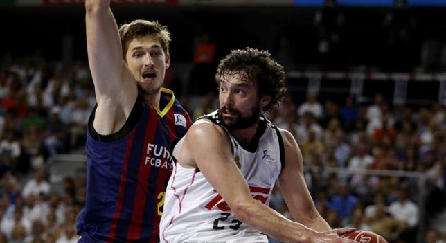 Llull desató a un Real Madrid letal que acaricia el título liguero Llull desató a un Real Madrid letal que acaricia el título liguero