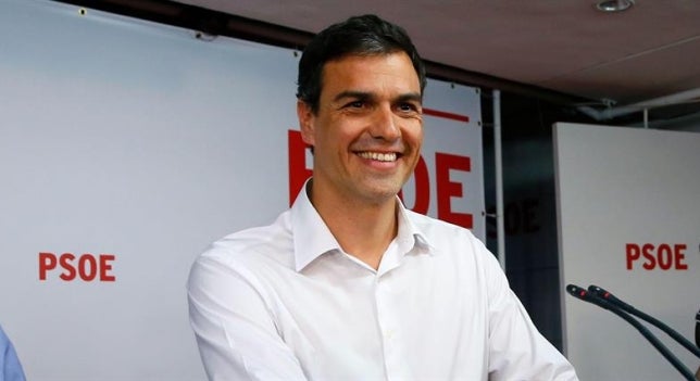 Pedro Sánchez reúne a sus parlamentarios para trazar la estrategia de final de legislatura Pedro Sánchez reúne a sus parlamentarios para trazar la estrategia de final de legislatura