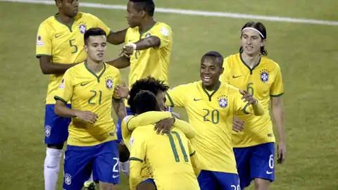 La selección de Brasil celebra su pase a cuartos en la Copa América La selección de Brasil celebra su pase a cuartos en la Copa América