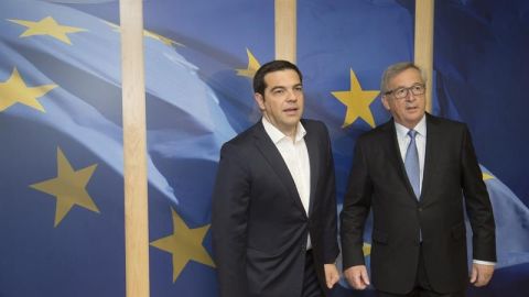 El presidente de la CE, Jean Claude Juncker, y el primer ministro griego, Alexis Tsipras