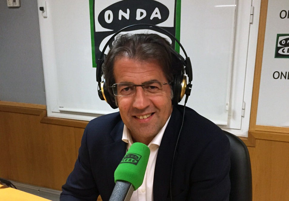 Toni Freixa: "No ficharía a Ramos, un emblema del Real Madrid no puede jugar en el Barcelona" Toni Freixa: "No ficharía a Ramos, un emblema del Real Madrid no puede jugar en el Barcelona"