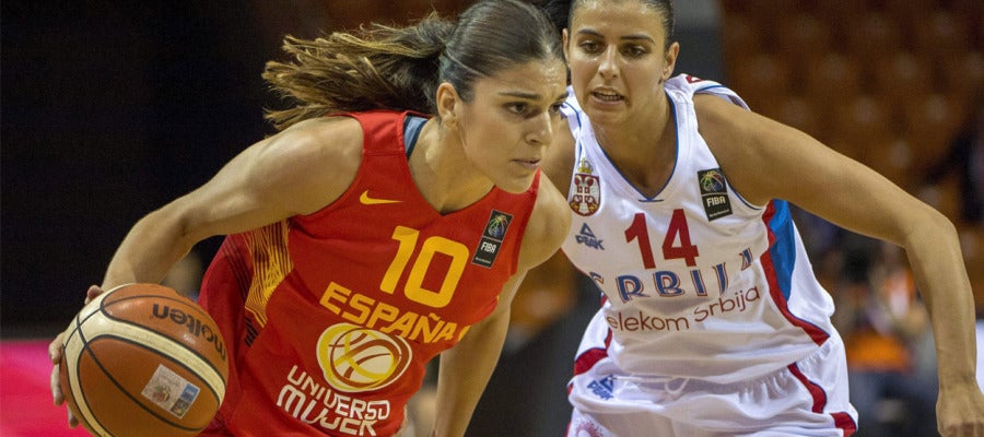 Marta Xargay encara a Ana Dabovic durante el Rusia - España del Eurobasket Marta Xargay encara a Ana Dabovic durante el Rusia - España del Eurobasket