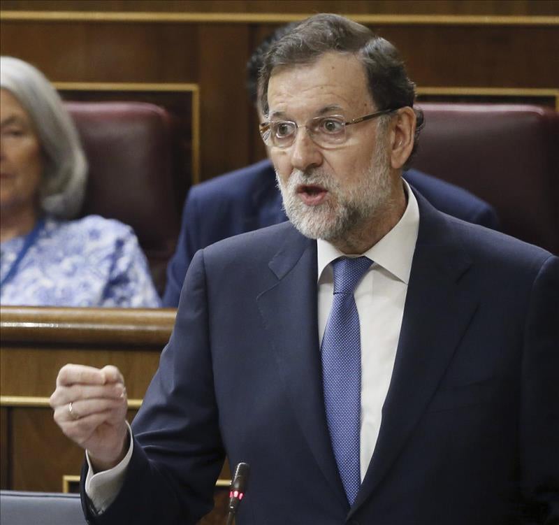 Rajoy someterá a votación en el Congreso el rescate de la UE a Grecia Rajoy someterá a votación en el Congreso el rescate de la UE a Grecia
