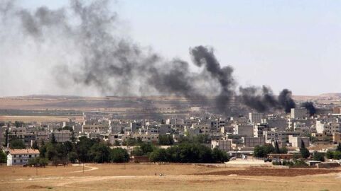 Humo aparece tras un nuevo ataque contra el enclave turco de Kobani