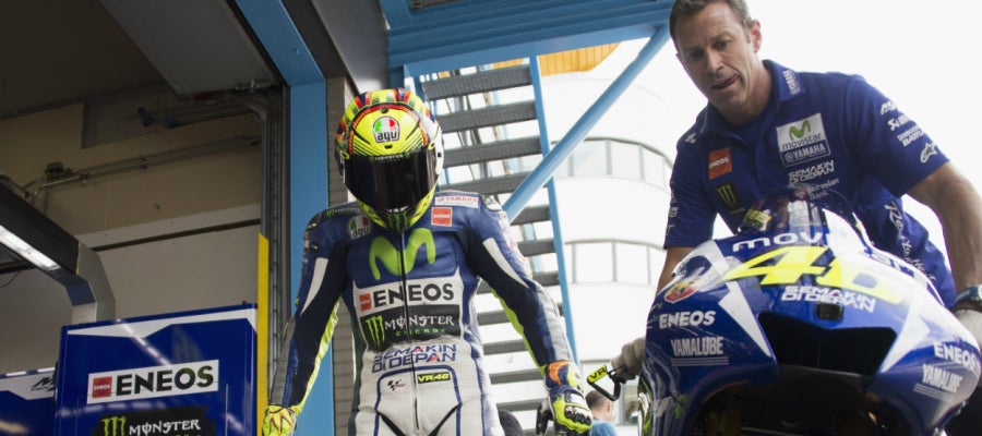 Valentino Rossi en el box durante el GP de Holanda Valentino Rossi en el box durante el GP de Holanda