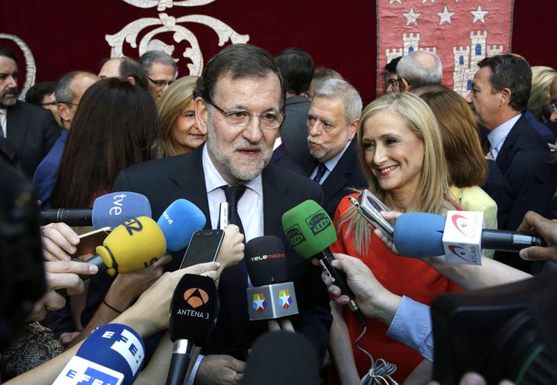 Rajoy: El Gobierno de Cifuentes estará "a la altura de las circunstancias" Rajoy: El Gobierno de Cifuentes estará "a la altura de las circunstancias"