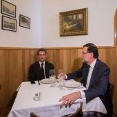 Nicolás Sarkozy comiendo con Mariano Rajoy en Madrid