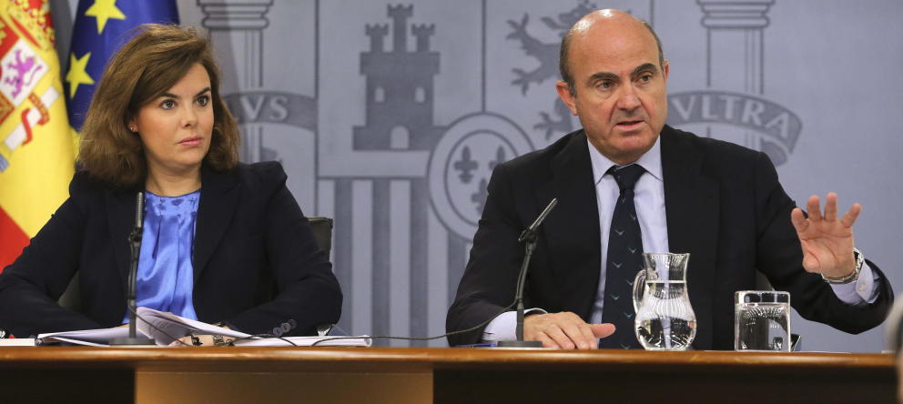 Luis De Guindos: "Grecia sigue formando parte de la zona euro y queremos que siga así" Luis De Guindos: "Grecia sigue formando parte de la zona euro y queremos que siga así"