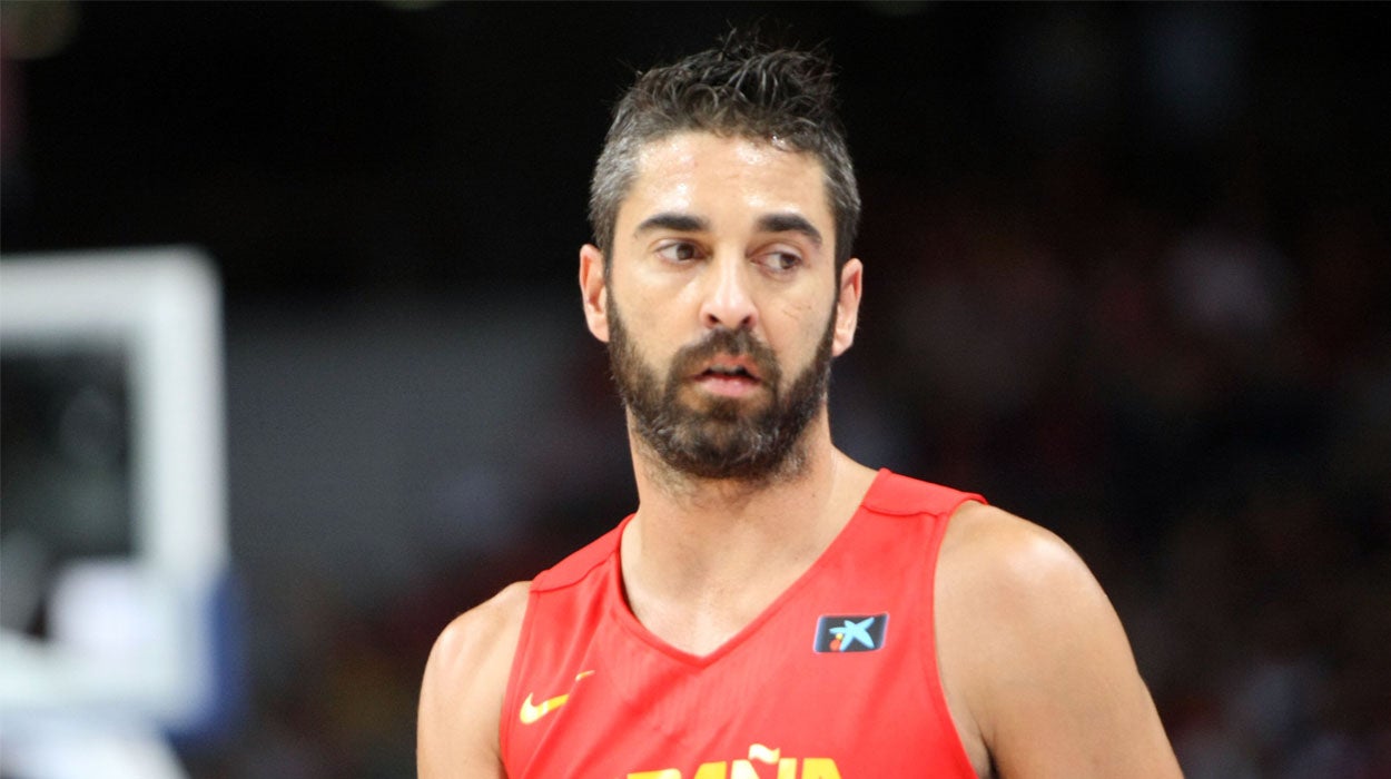 Juan Carlos Navarro: "Hemos llevado bien el papel de favoritos, pero habrá dificultades" Juan Carlos Navarro: "Hemos llevado bien el papel de favoritos, pero habrá dificultades"