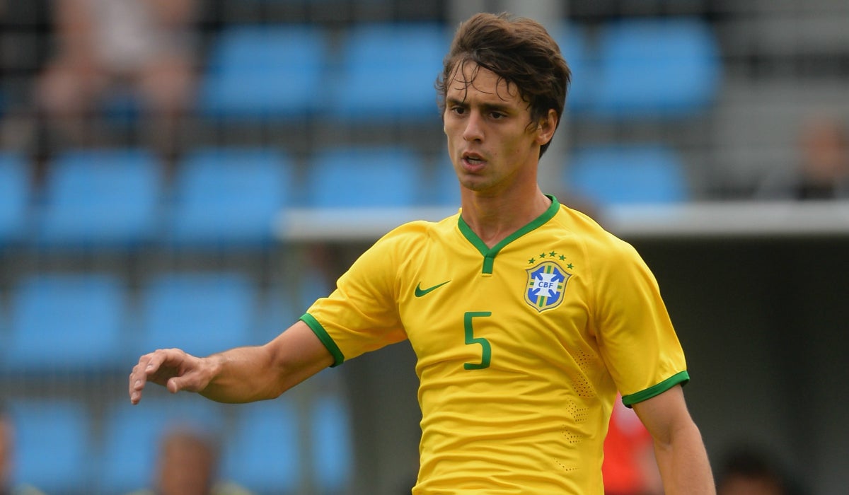 Rodrigo Caio pasa reconocimiento con el Atlético y Arda está cerca del Chelsea Rodrigo Caio pasa reconocimiento con el Atlético y Arda está cerca del Chelsea