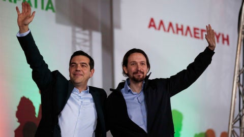 Tsipras junto a Pablo Iglesias